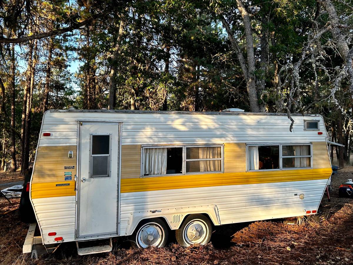 used travel trailer 3k