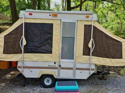 1990s Palomino Pop-Up Camper – Compact Lightweight